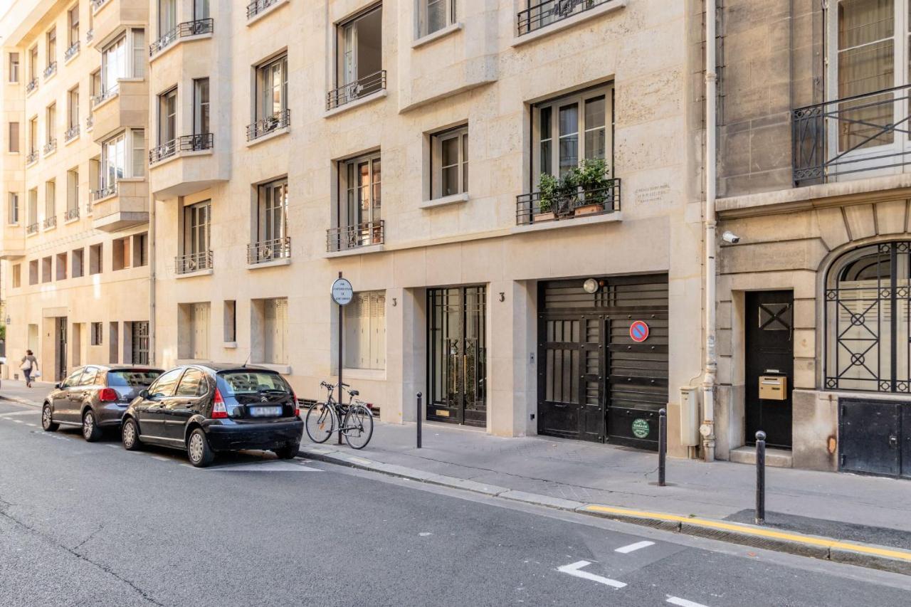 GuestReady - Eiffel Tower View Terrace Apartment Paris Exterior foto
